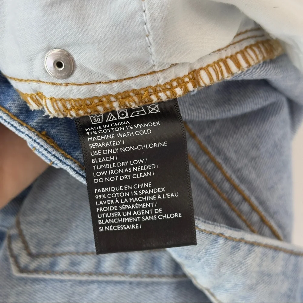 Urban Outfitters BDG Cutoff‎ Denim Mini Skirt Light Wash Raw Hem Medium